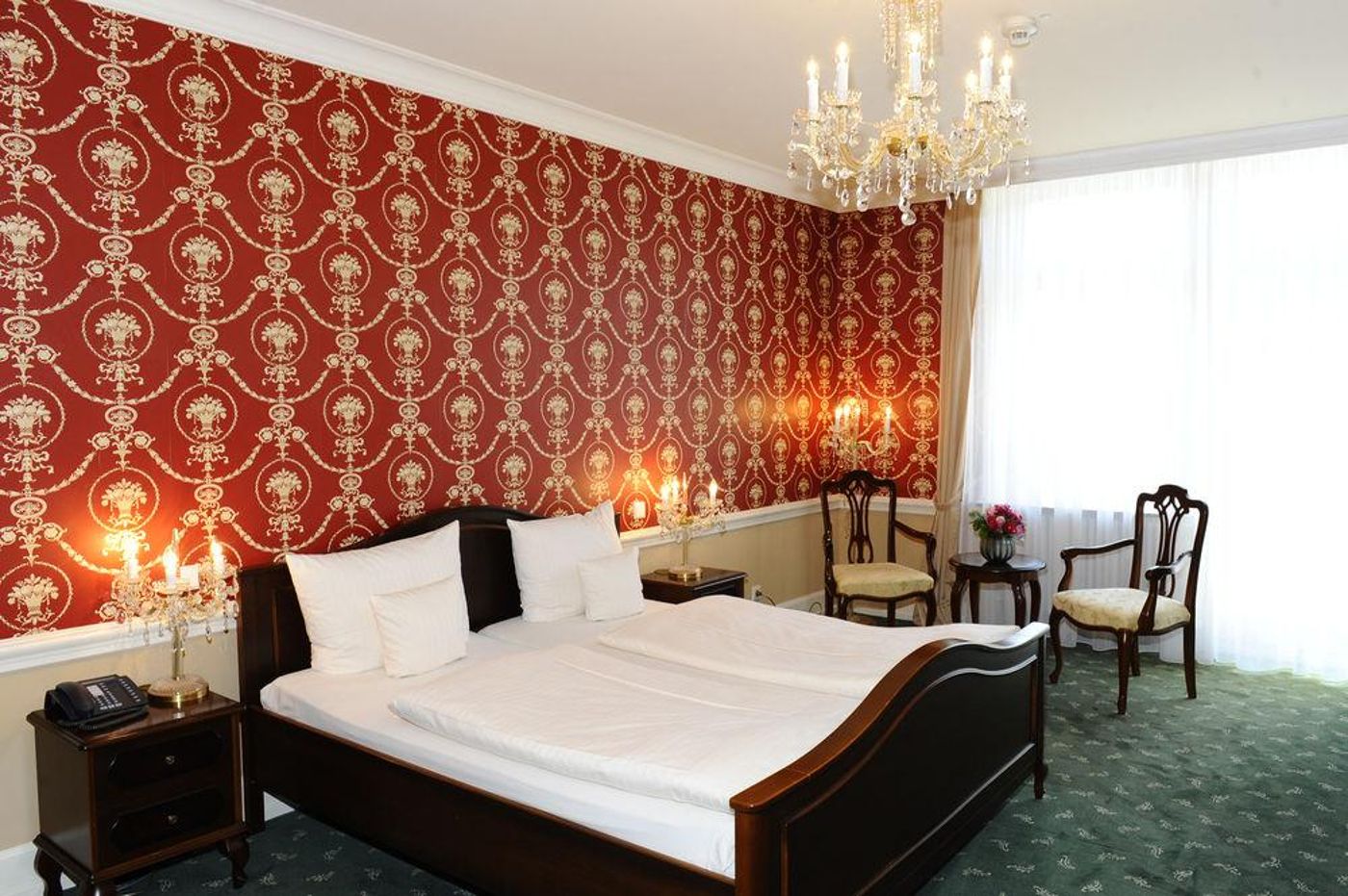 Heliopark Bad Hotel Zum Hirsch-Germany-Baden-Baden-General view-7