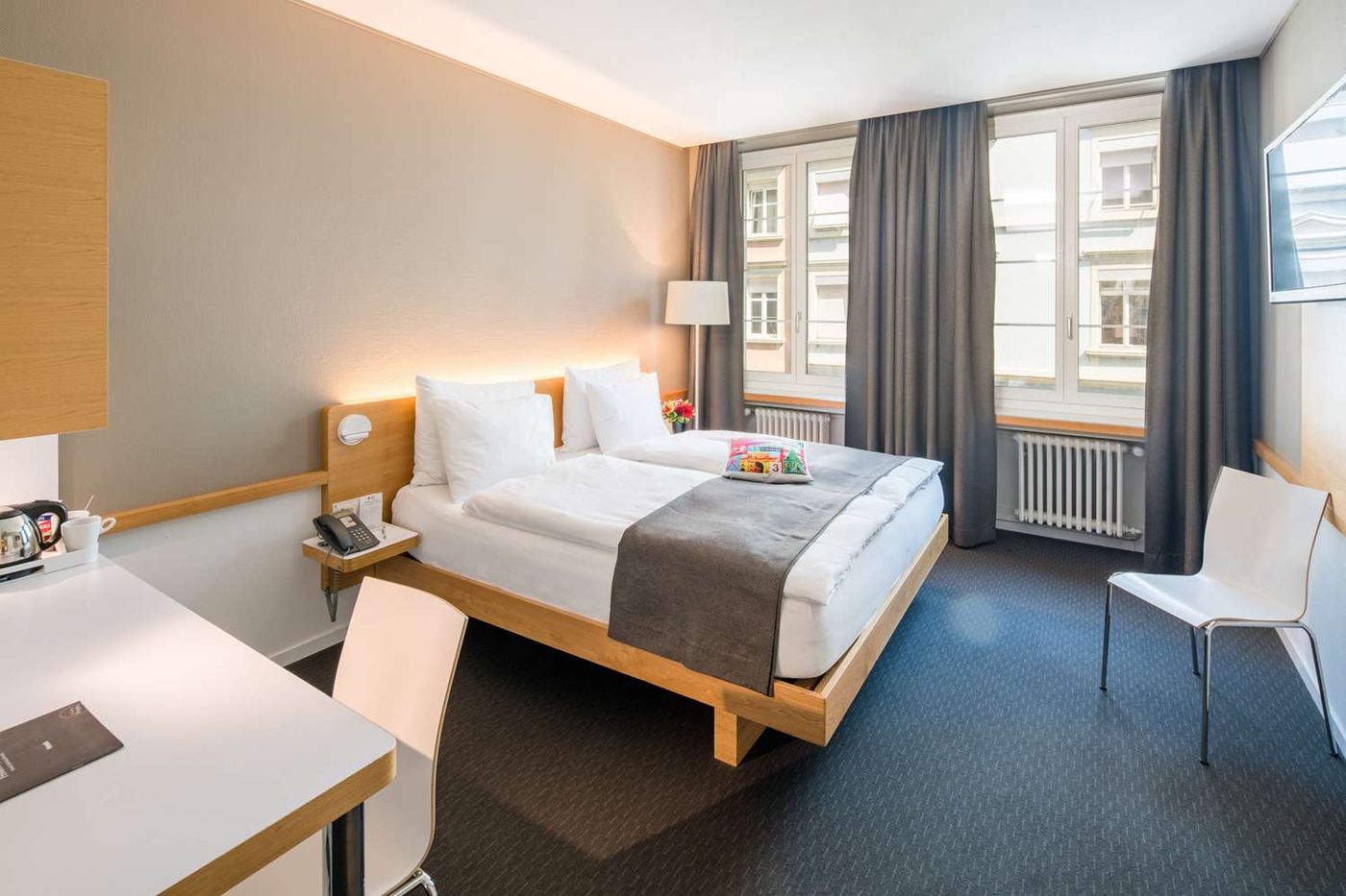 Best Western Plus Hotel Zuercherhof-Switzerland-Zurich-Room-9