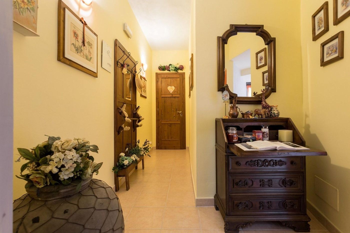 Bed And Breakfast Sognando Te-Italy-ASSISI-Lobby-7