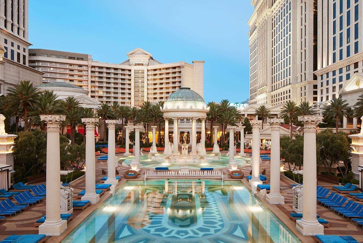 Caesars-Palace-Pool-119
