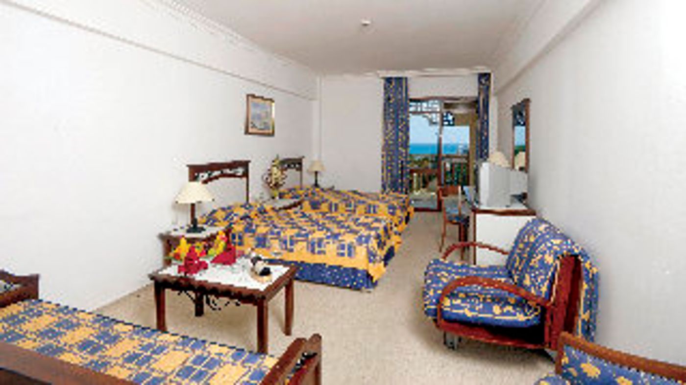 Paloma Beach Hotel Side