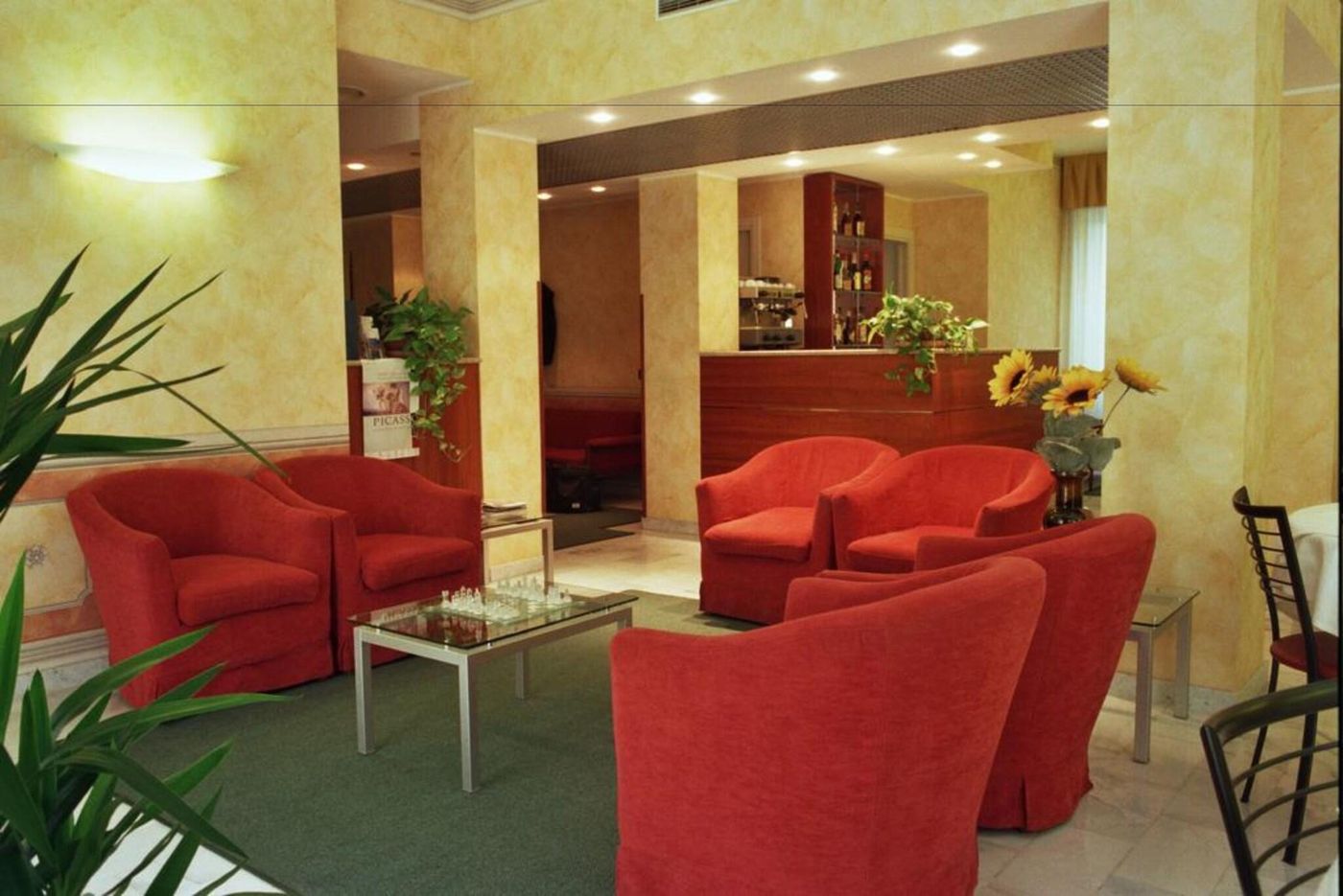 Hotel Engadina-Italy-COMO-Lobby-8