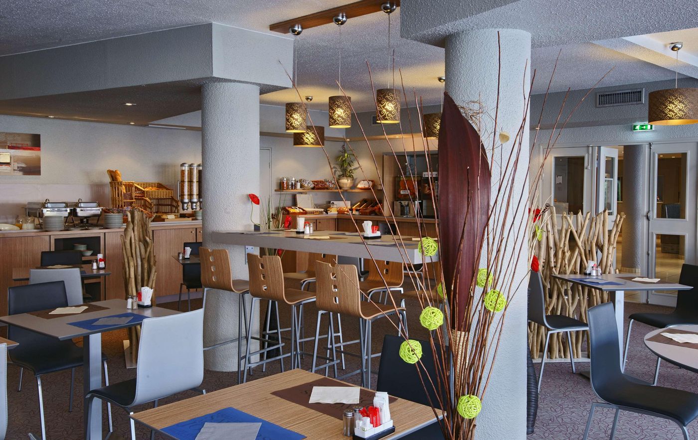 Kyriad-Le-Bourget-Centre---Parc-Des-Expositions-Restaurant-14