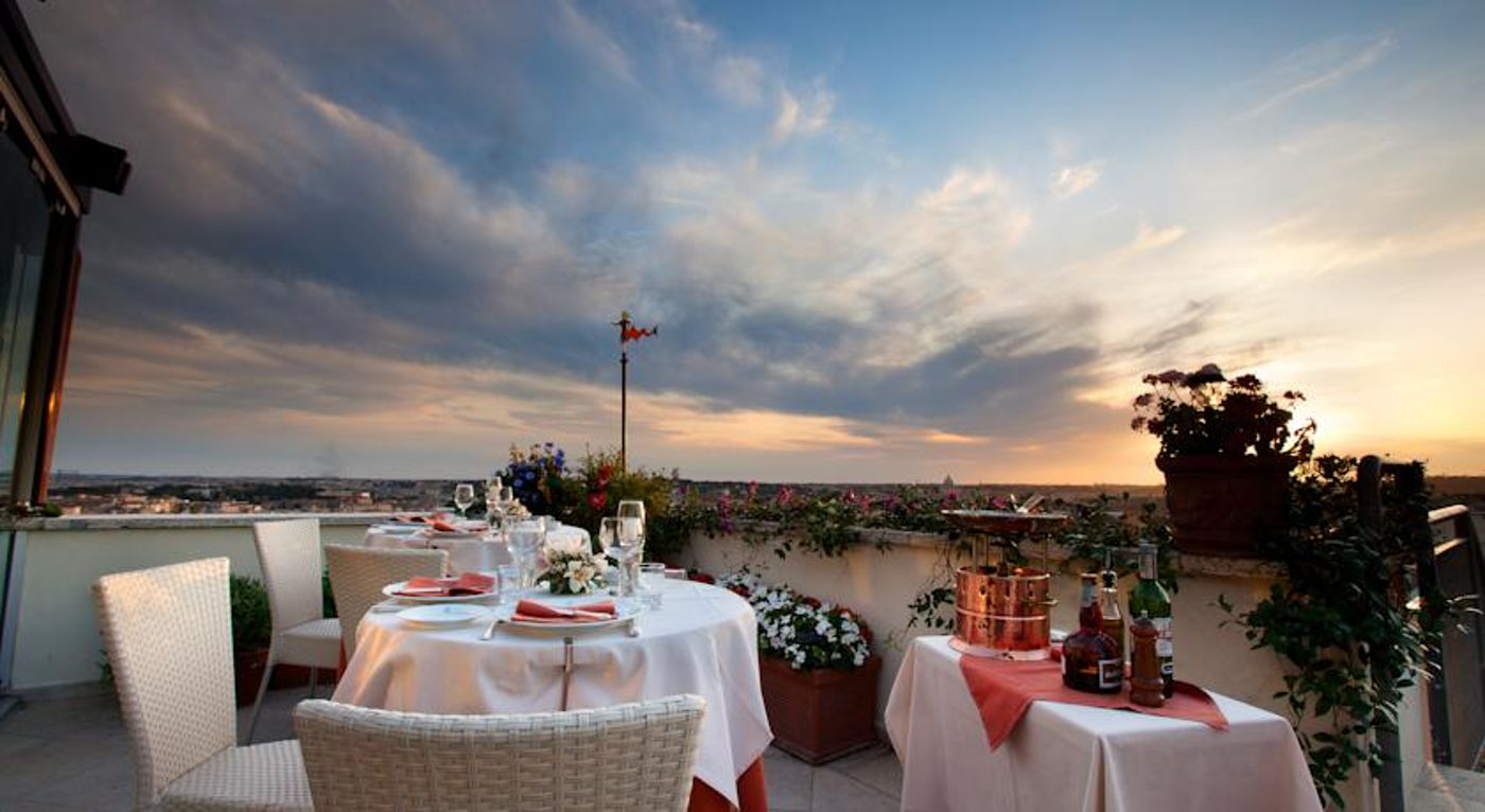 Bettoja-Hotel-Atlantico-Restaurant-44