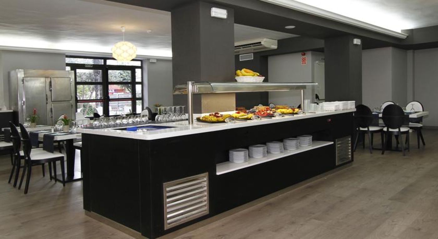 Summer Hotel (formerly Hotel Relax)