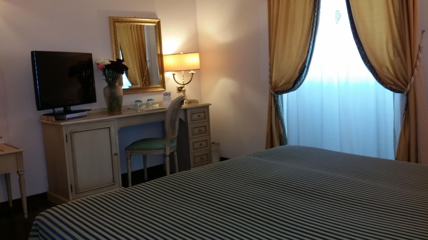 Grand-Villa-Politi-Room-29