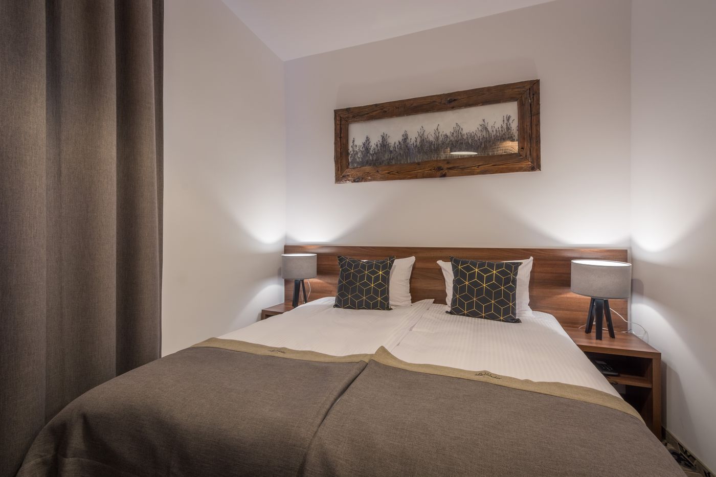 Hotel-Lavender-Room-47