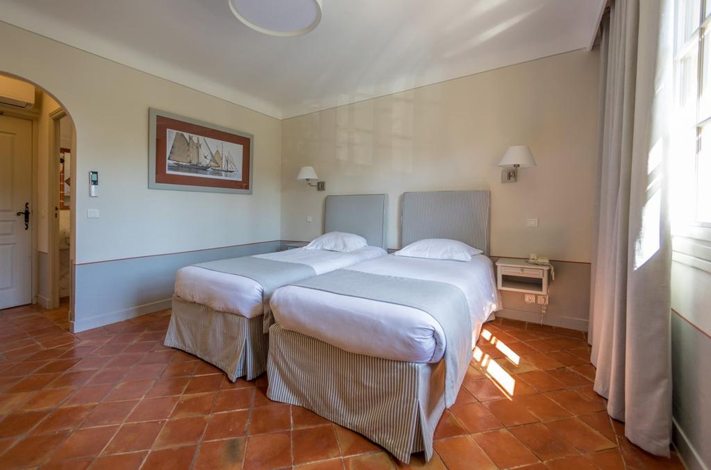 La-Bastide-Du-Port-Room-8