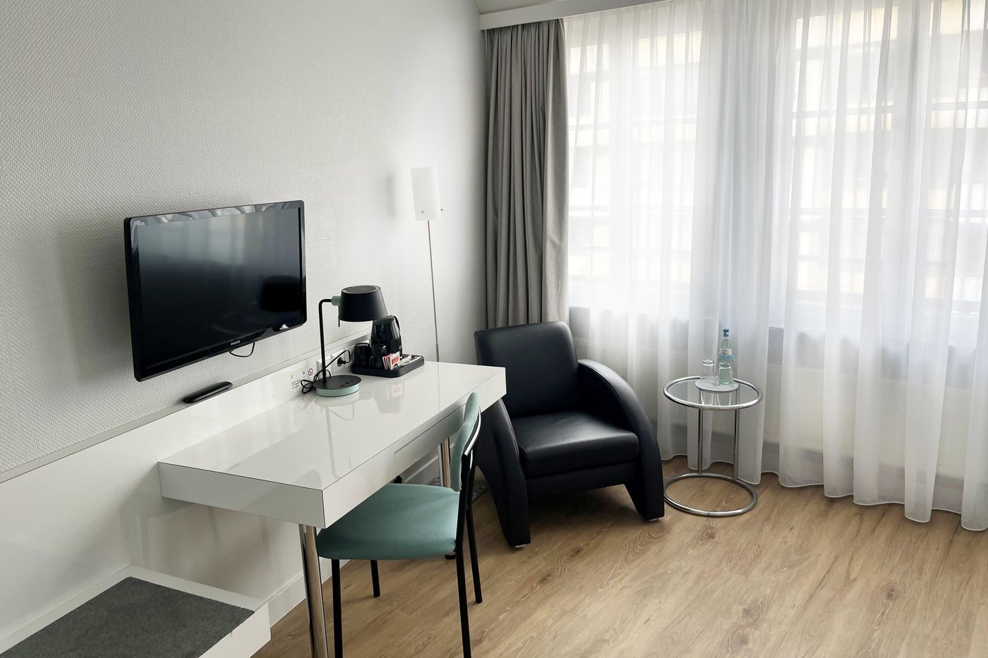 Select-Hotel-Berlin-Checkpoint-Charlie-Room-29