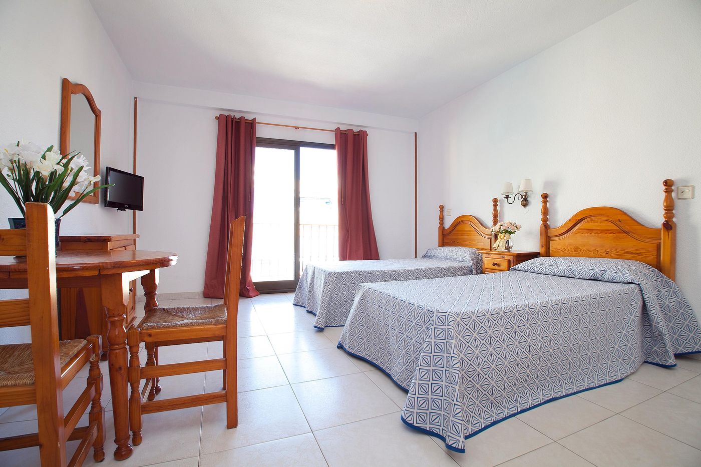 Apartamentos-Ribera-Room-10