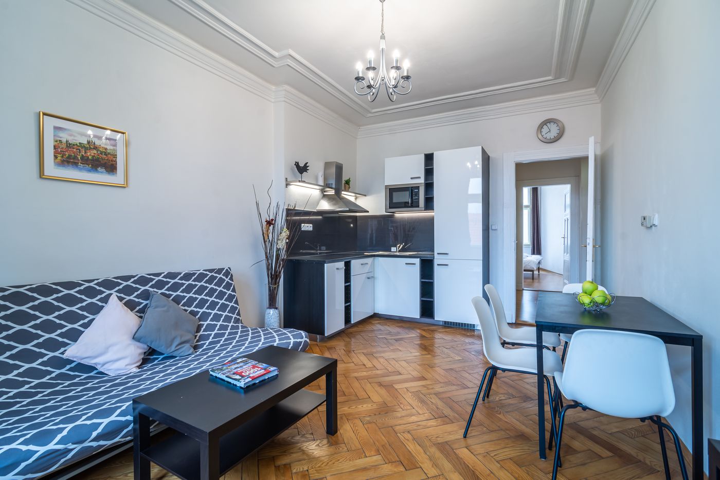 Royal-Road-Residence-Room-32