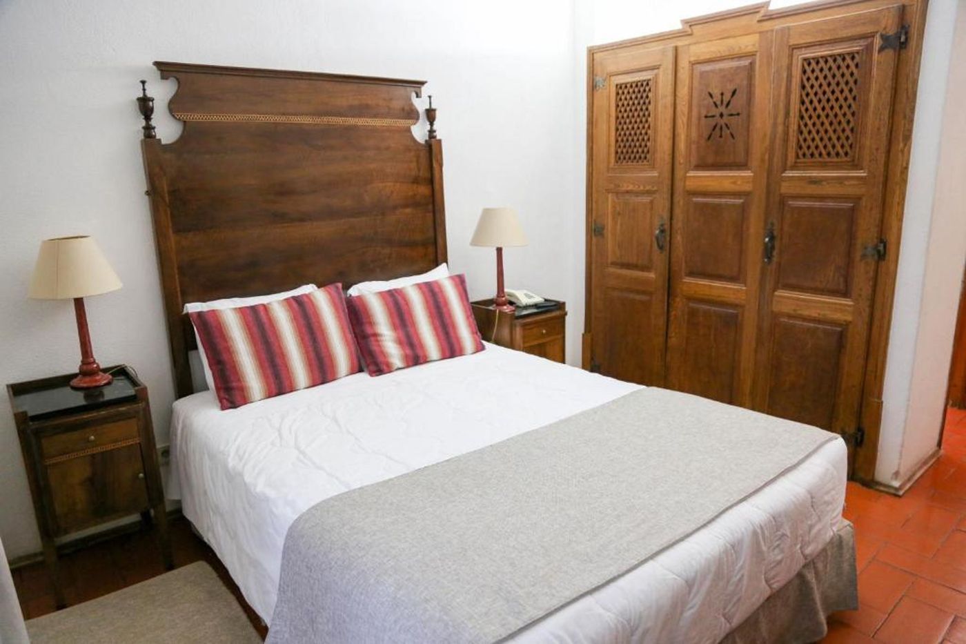 Inatel-Castelo-de-Vide-Room-4