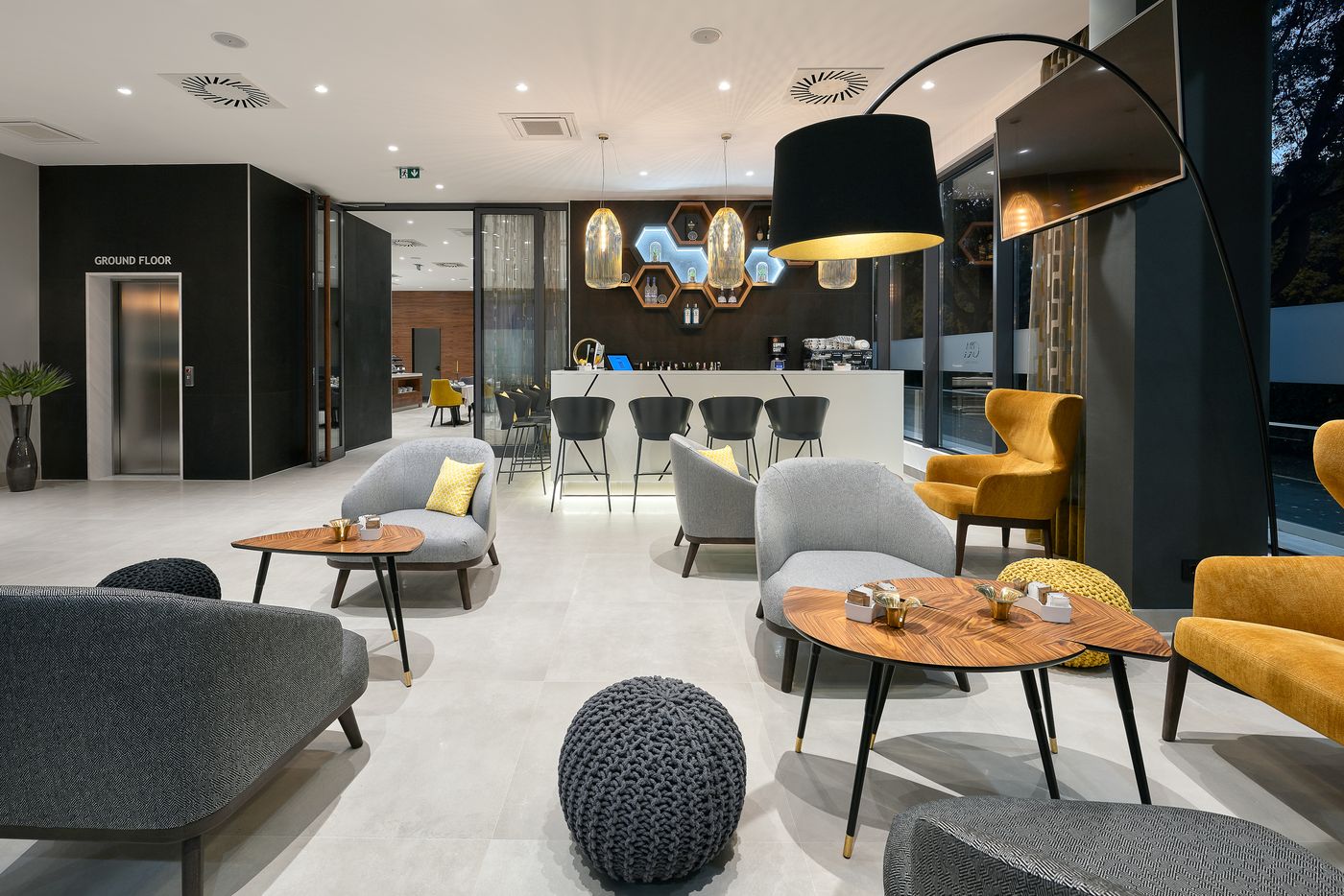 Sia-Split-Hotel-Bar-29