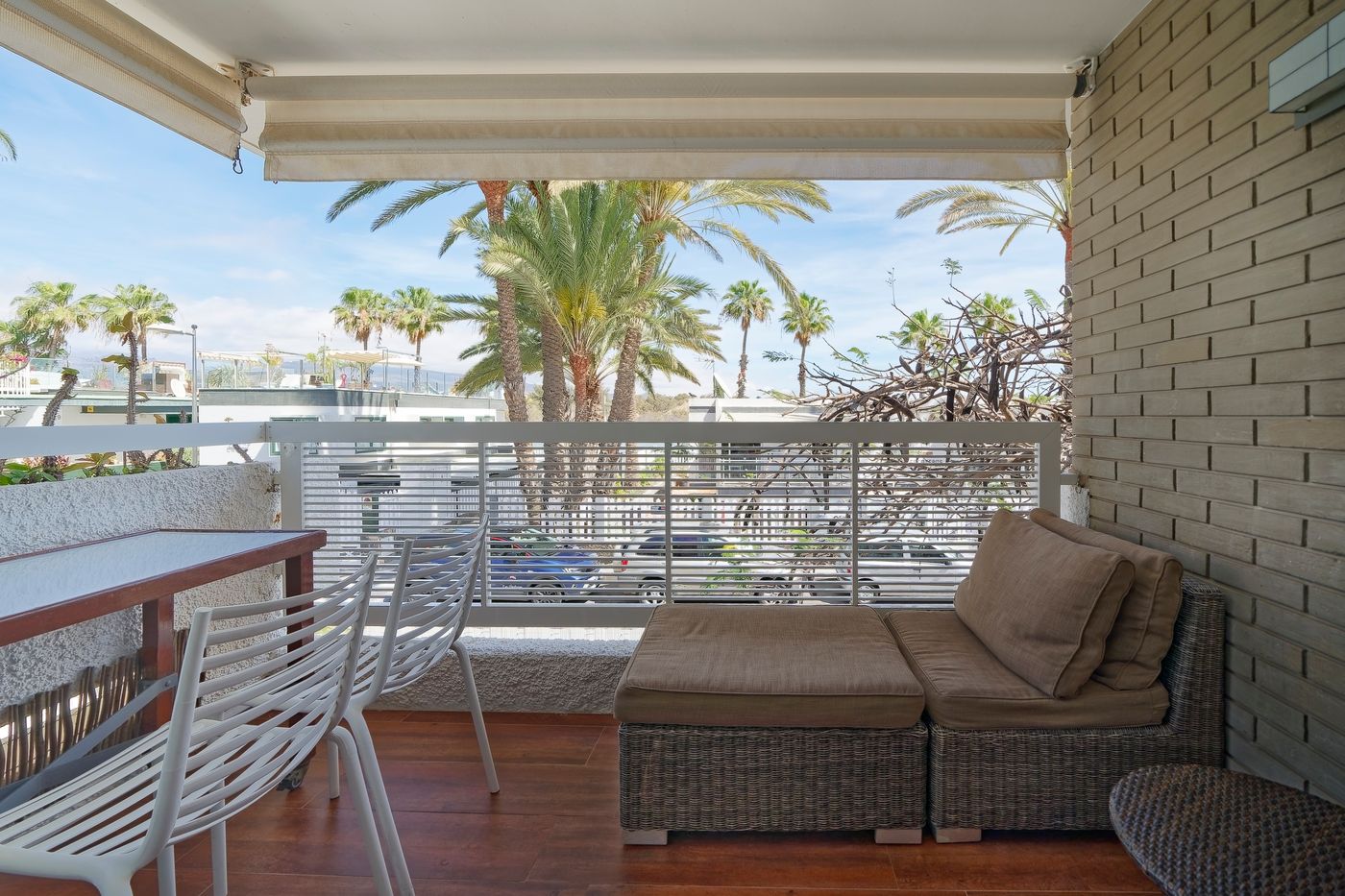 Apartamentos-Cocoteros-Room-11