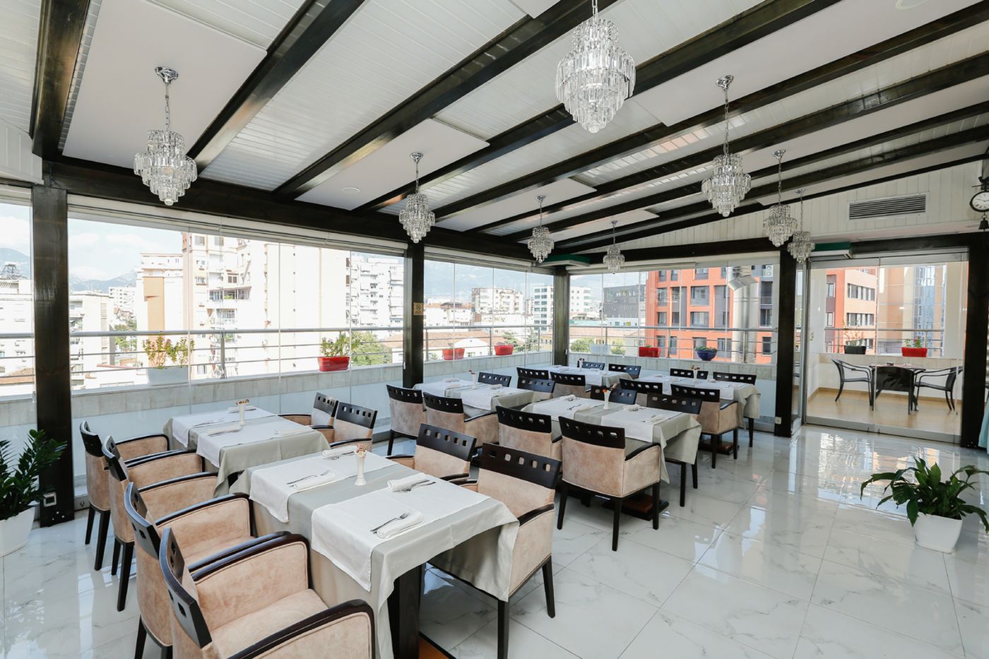 Oxford Hotel 12.12.25