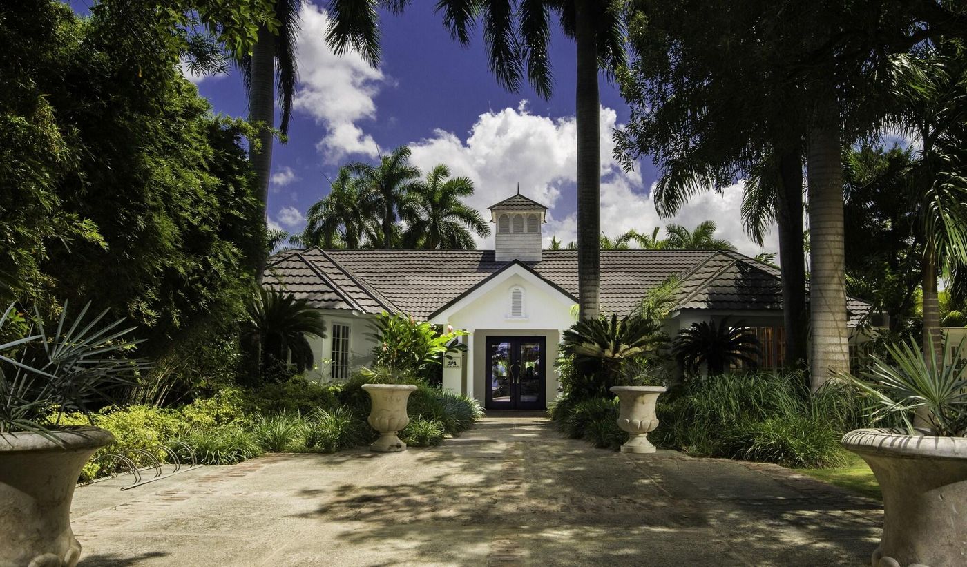 Half-Moon-Sports-and-Entertainment-9