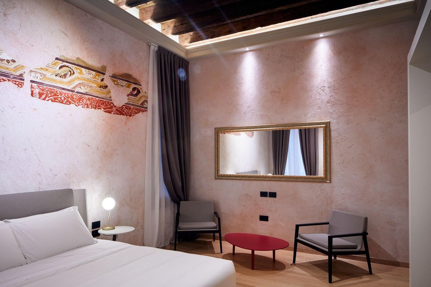 Ca--dei-Proverbi-Suites-Room-12