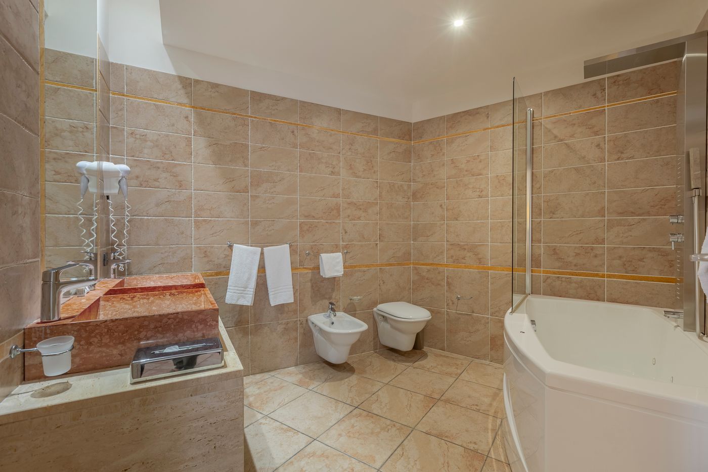 Villa-Zina-Park-Hotel-Room-31