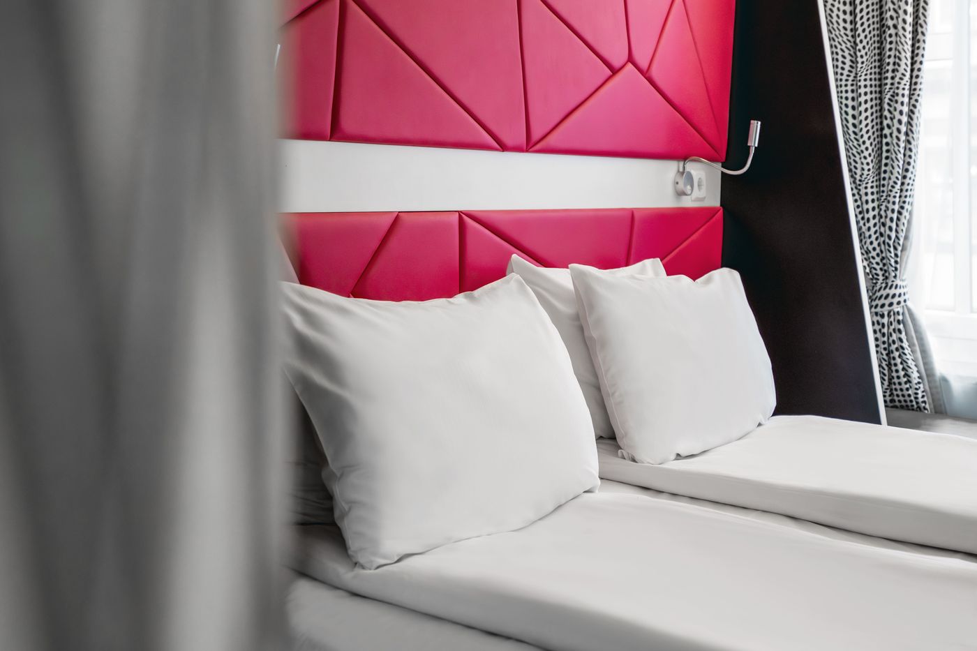 Magic Hotel Xhibition-Norway-BERGEN-Room-6