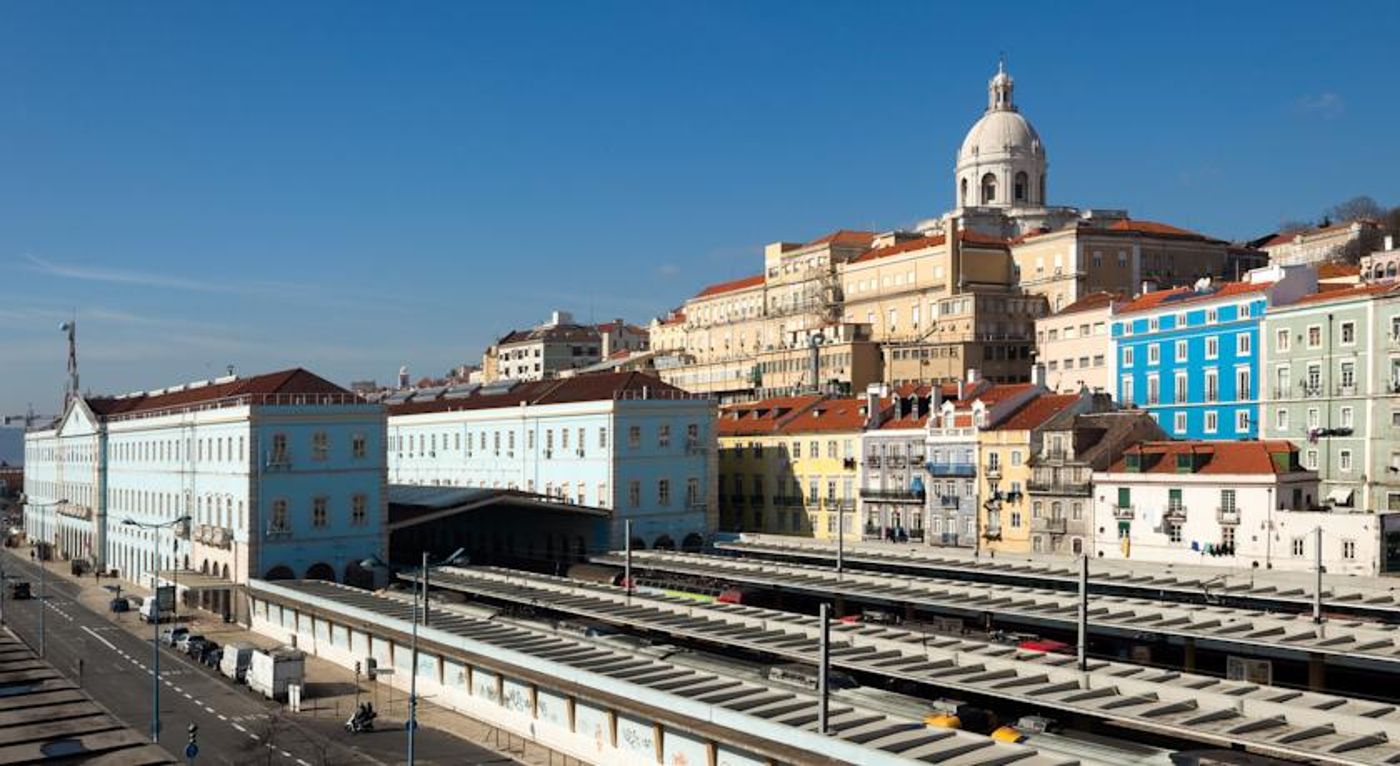 Hello Lisbon Santa Apolonia Apartments