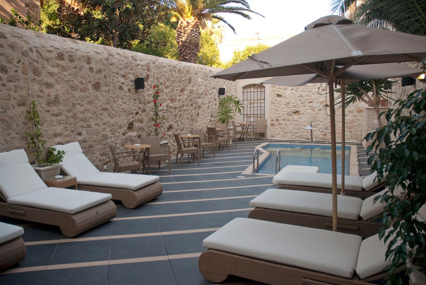 Antica-Dimora-Suites-Pool-1
