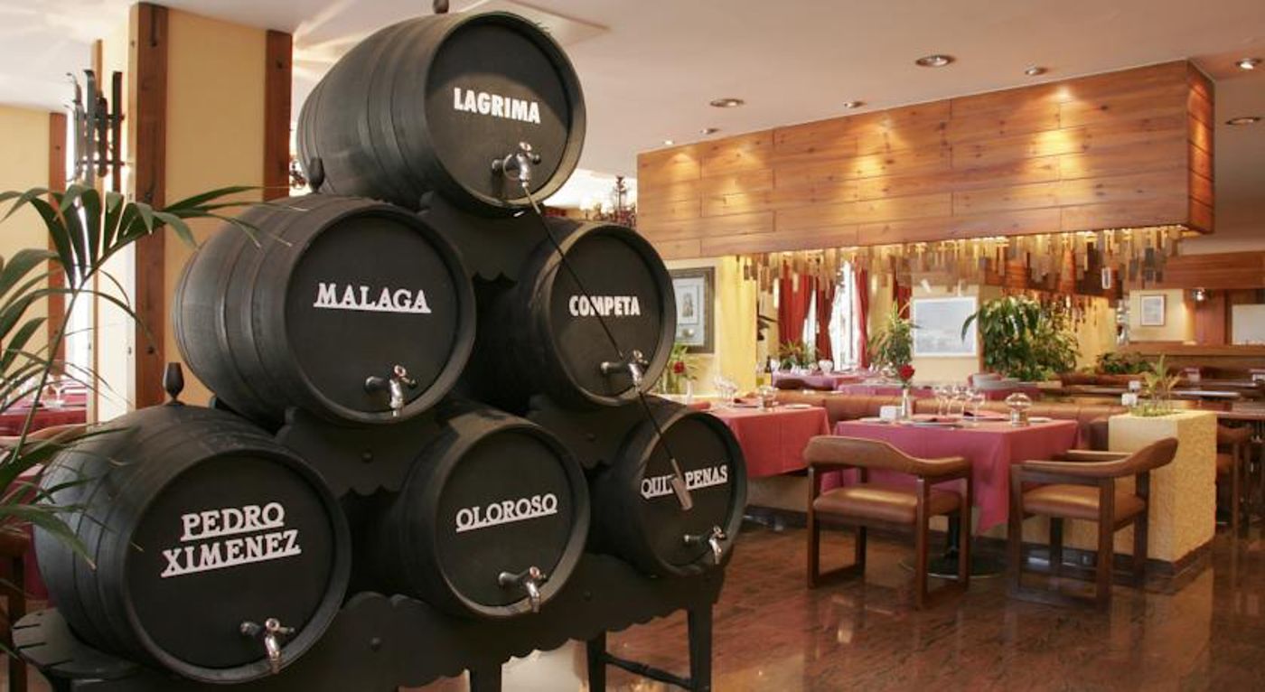 Bajondillo-Restaurant-44