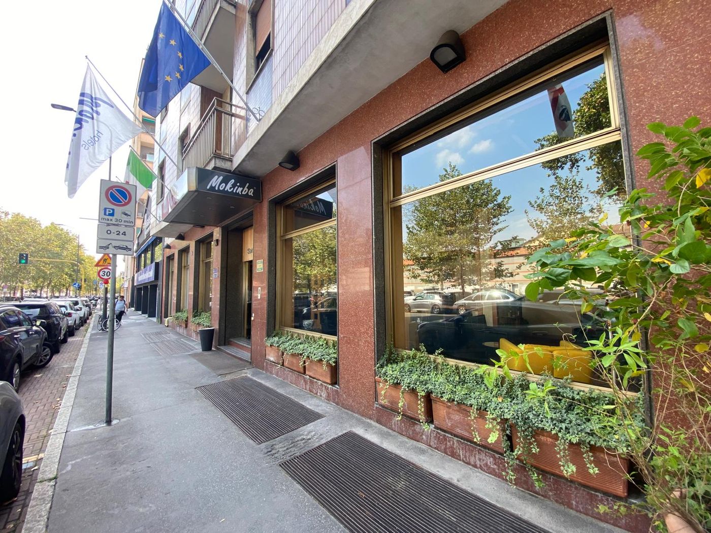 Hotel-Sant-Ambroeus-Room-1