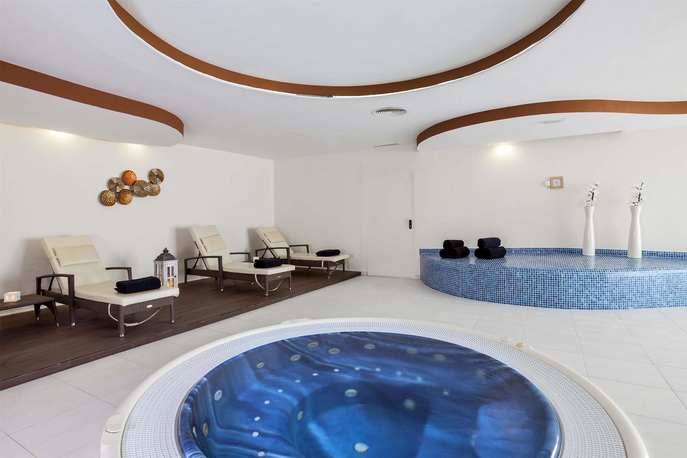 Occidental-Jand----a-Royal-Level-Sports-and-Entertainment-51