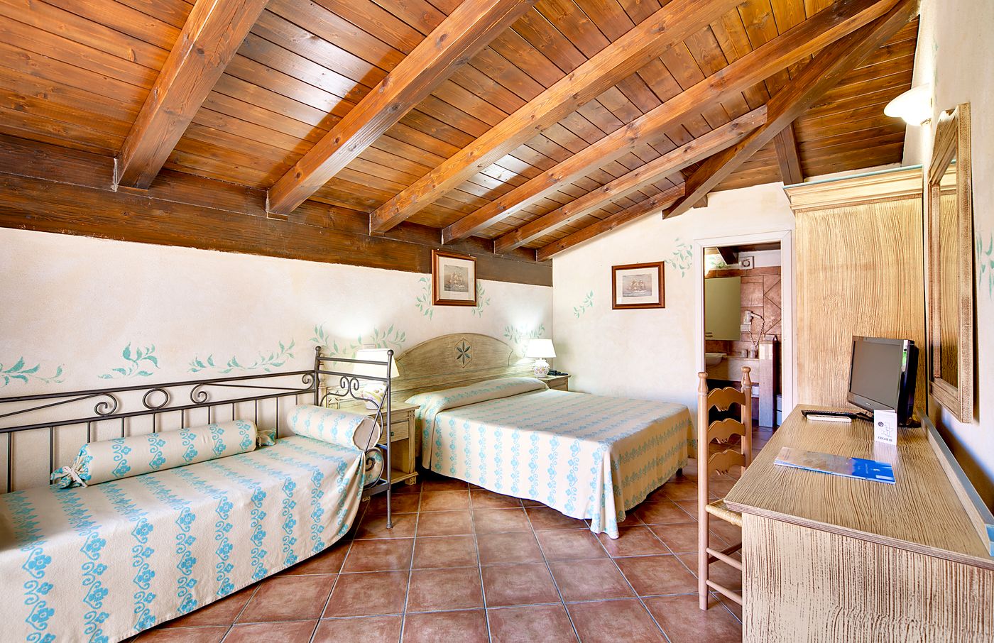 Colonna-Beach-Hotel---Residence-Room-15