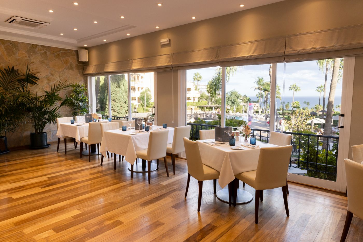 Ramada-Hotel---Suites-by-Wyndham-Costa-del-Sol-Restaurant-66