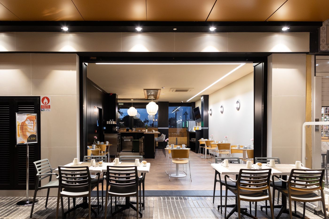 Puerto de la Luz by Pierre & Vacances