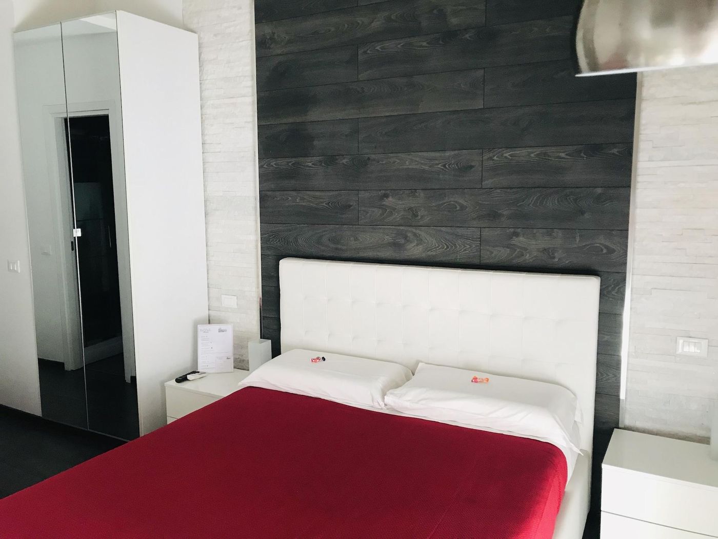 Royal-Rooms-Colosseo-Room-8