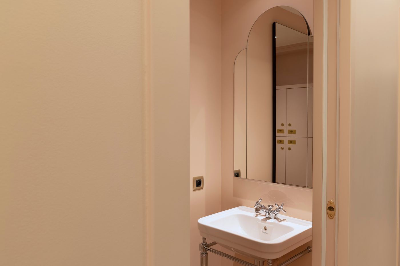 Hotel-Victor-Hugo-Paris-Kleber-Sports-and-Entertainment-47