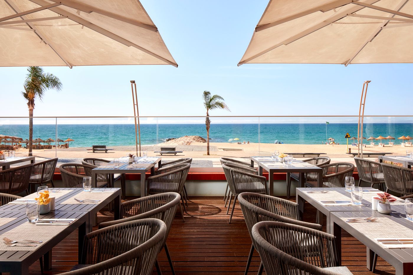 Dom-Jose-Beach-Hotel-Restaurant-55