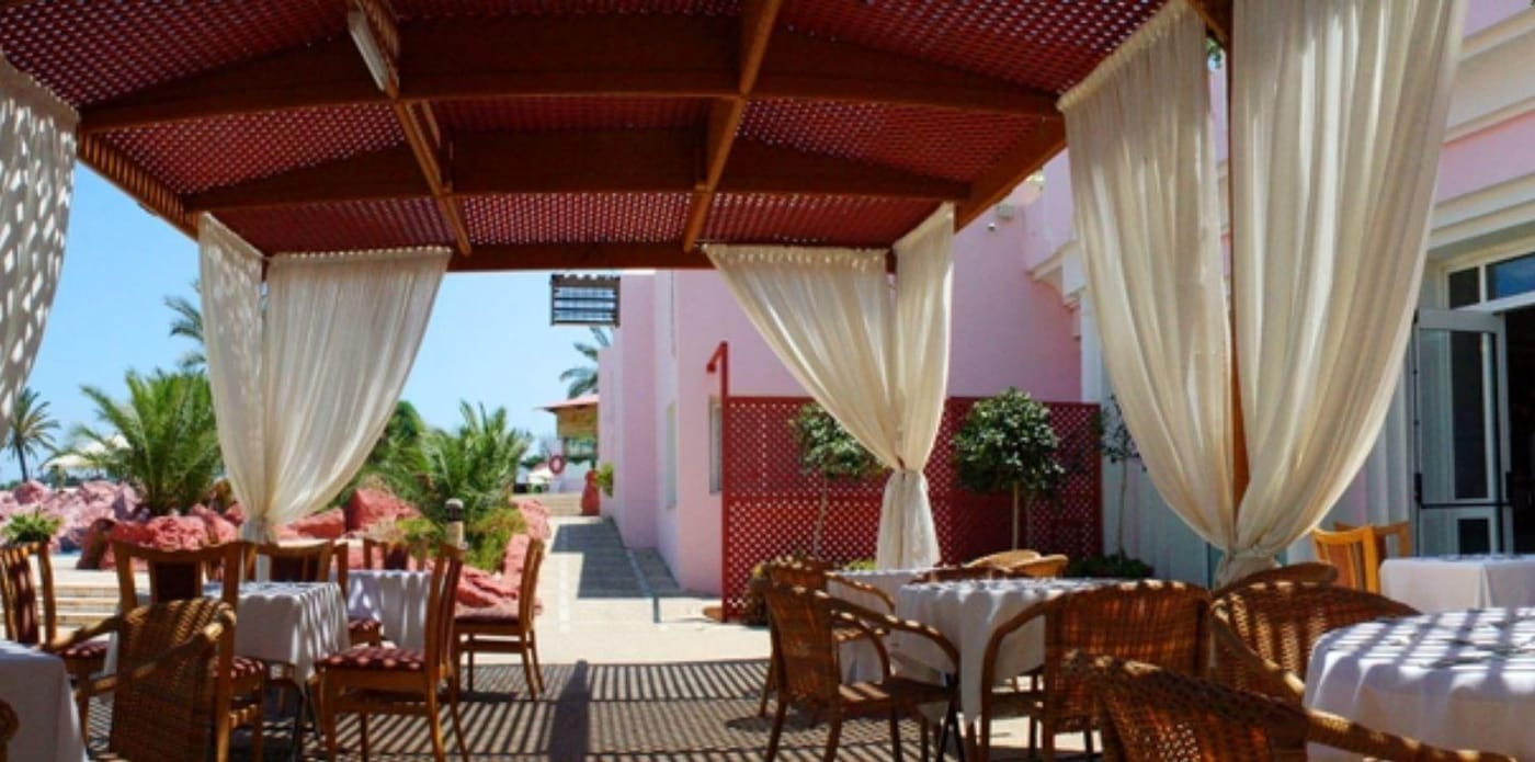 Regency-Tunis-Hotel-Restaurant-2