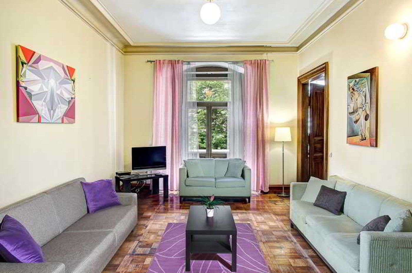 The-Art-House-Room-9