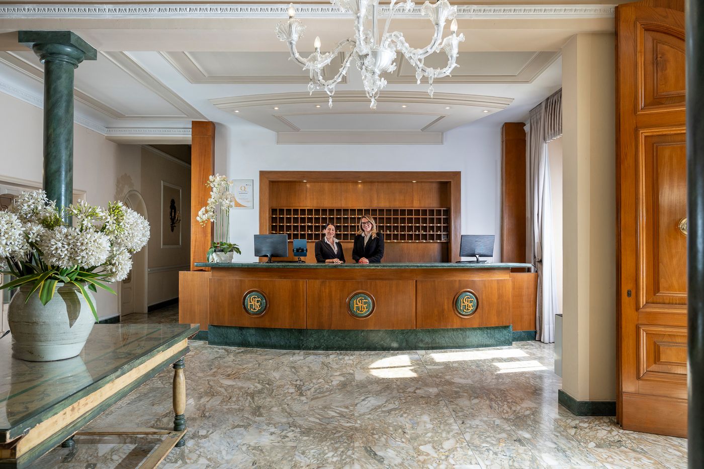 Hotel-Ercolini-e-Savi-Lobby-13
