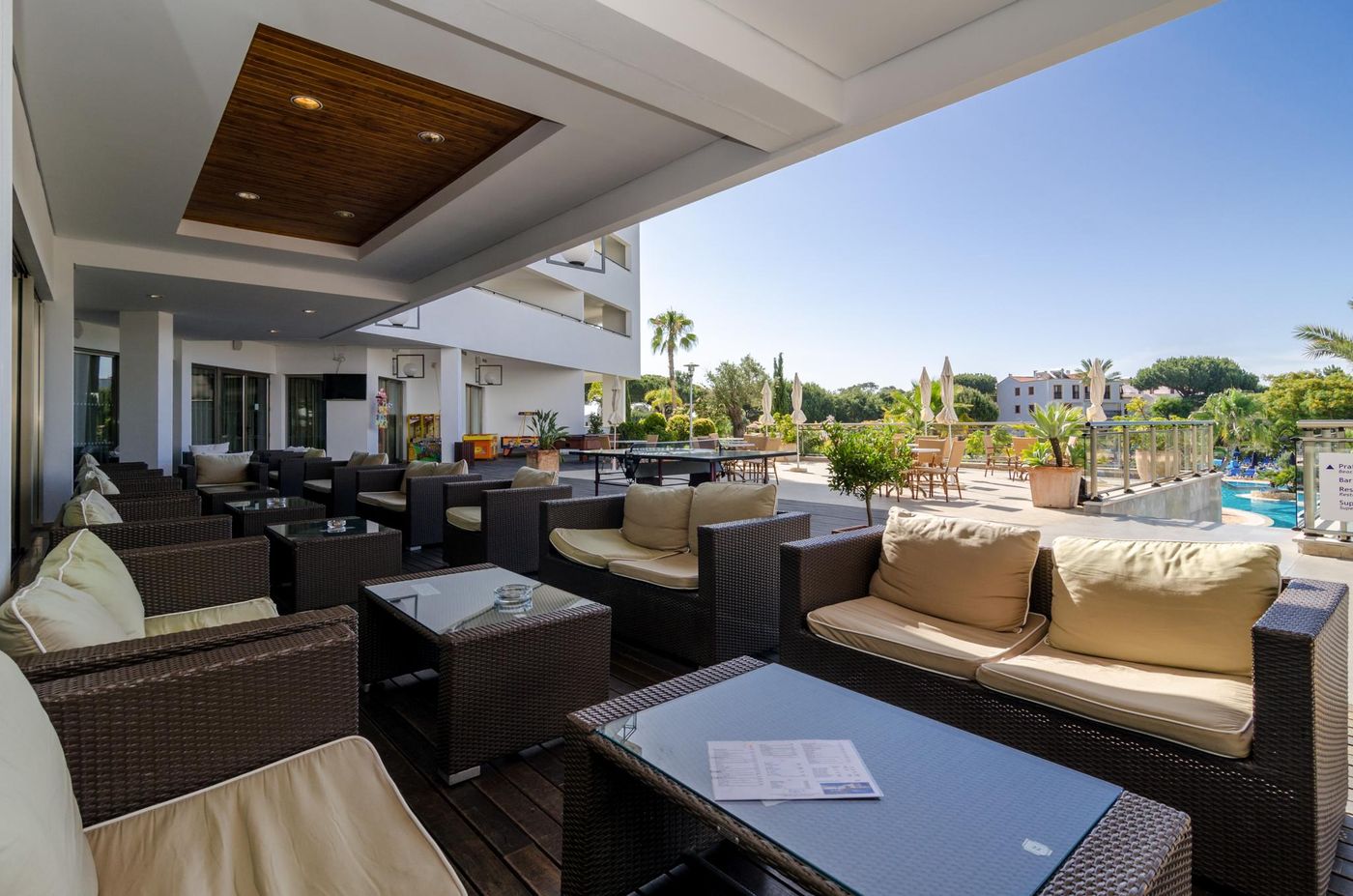 Alfagar-2-Aparthotel-Bar-18