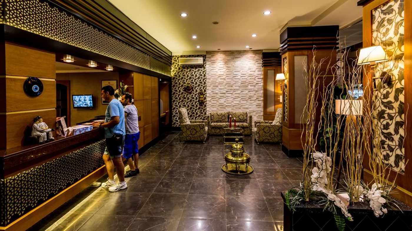 Ketenci-Hotel-Lobby-37