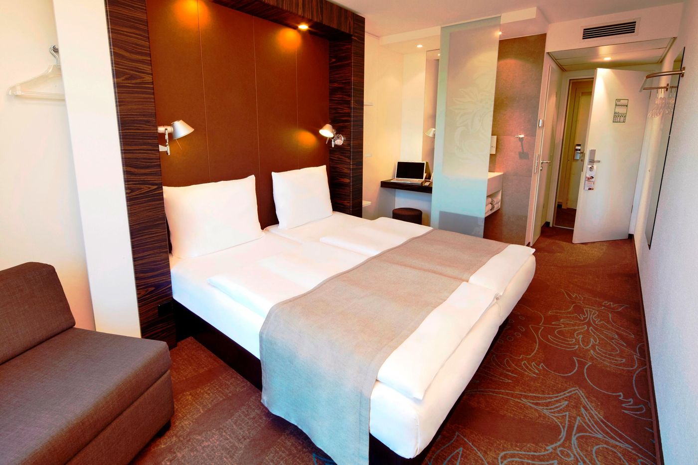 B-B-Hotel-Koln-West-Room-19