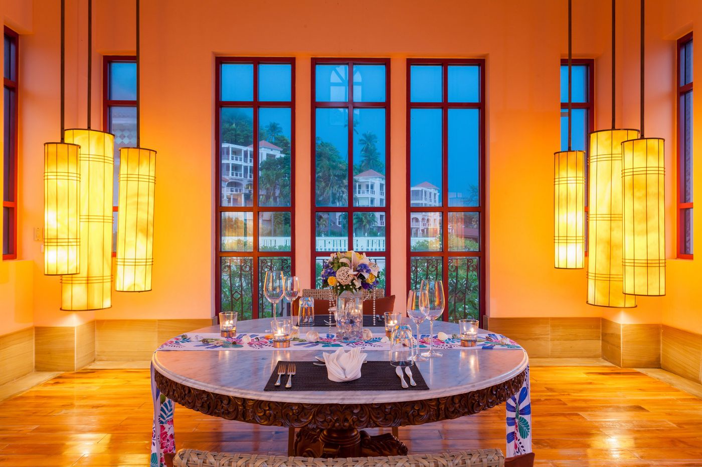 Centara-Grand-Beach-Resort-Phuket-Restaurant-55