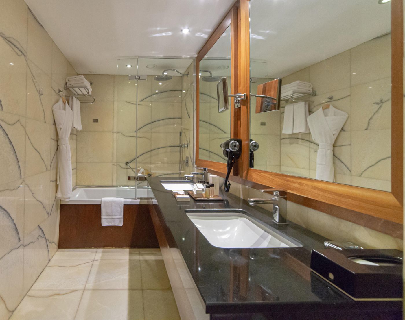 Crowne-Plaza-Harbiye-Room-39