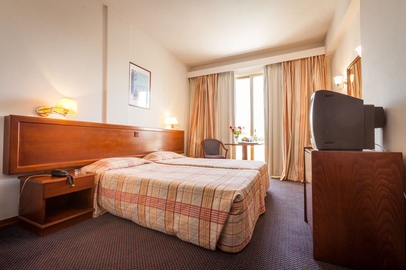 Crown-Resorts-Henipa-Room-14