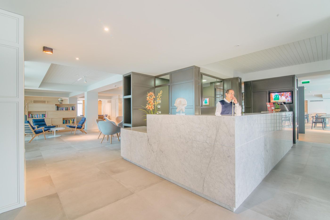 Aqualuz-Suite-Hotel-Apartamentos-Lobby-59