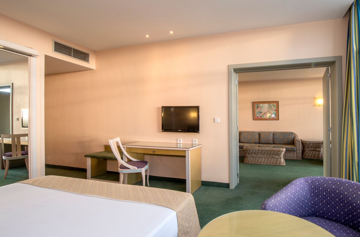 Beatriz-Costa-Teguise---Spa-Room-31