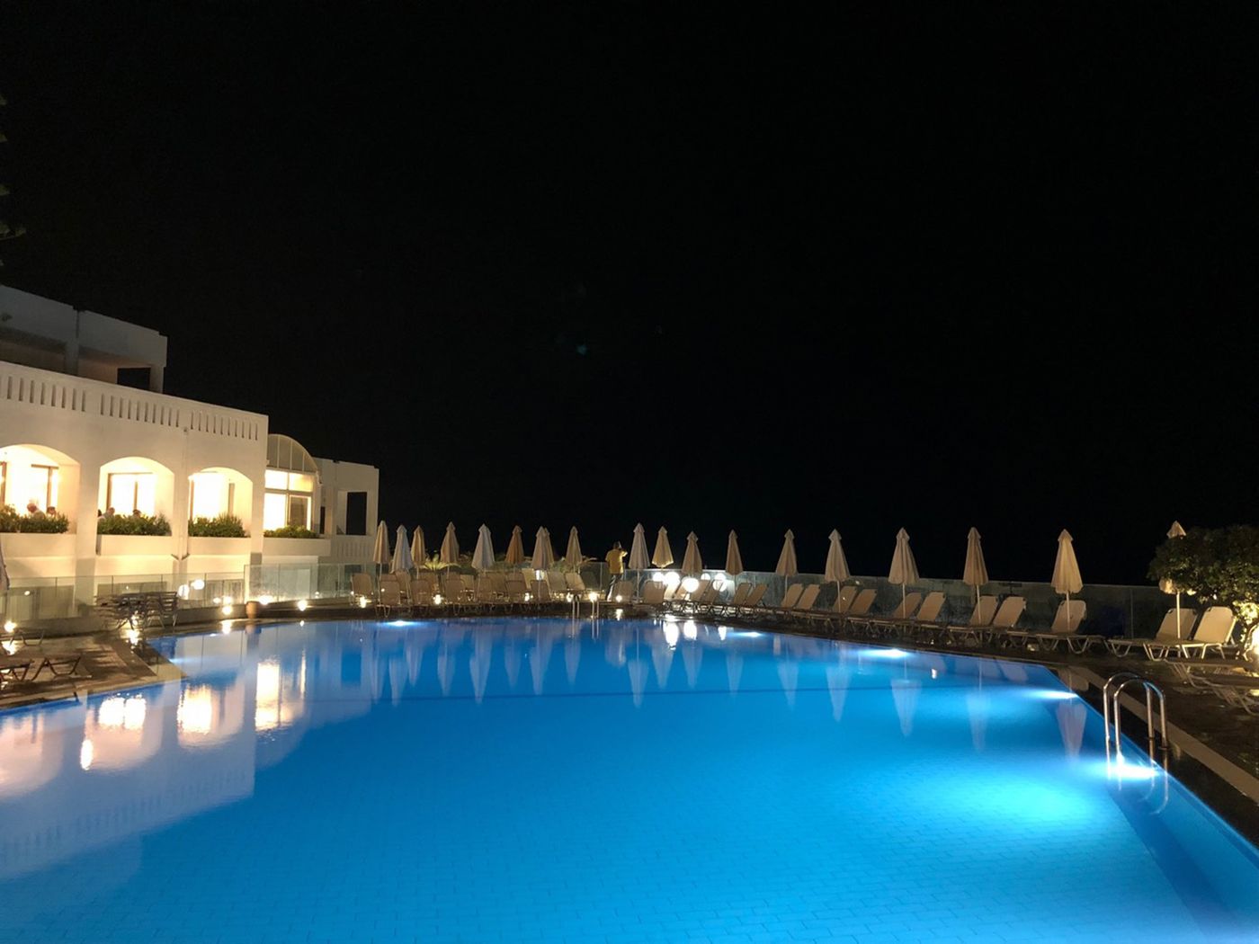 Maritimo Beach Hotel