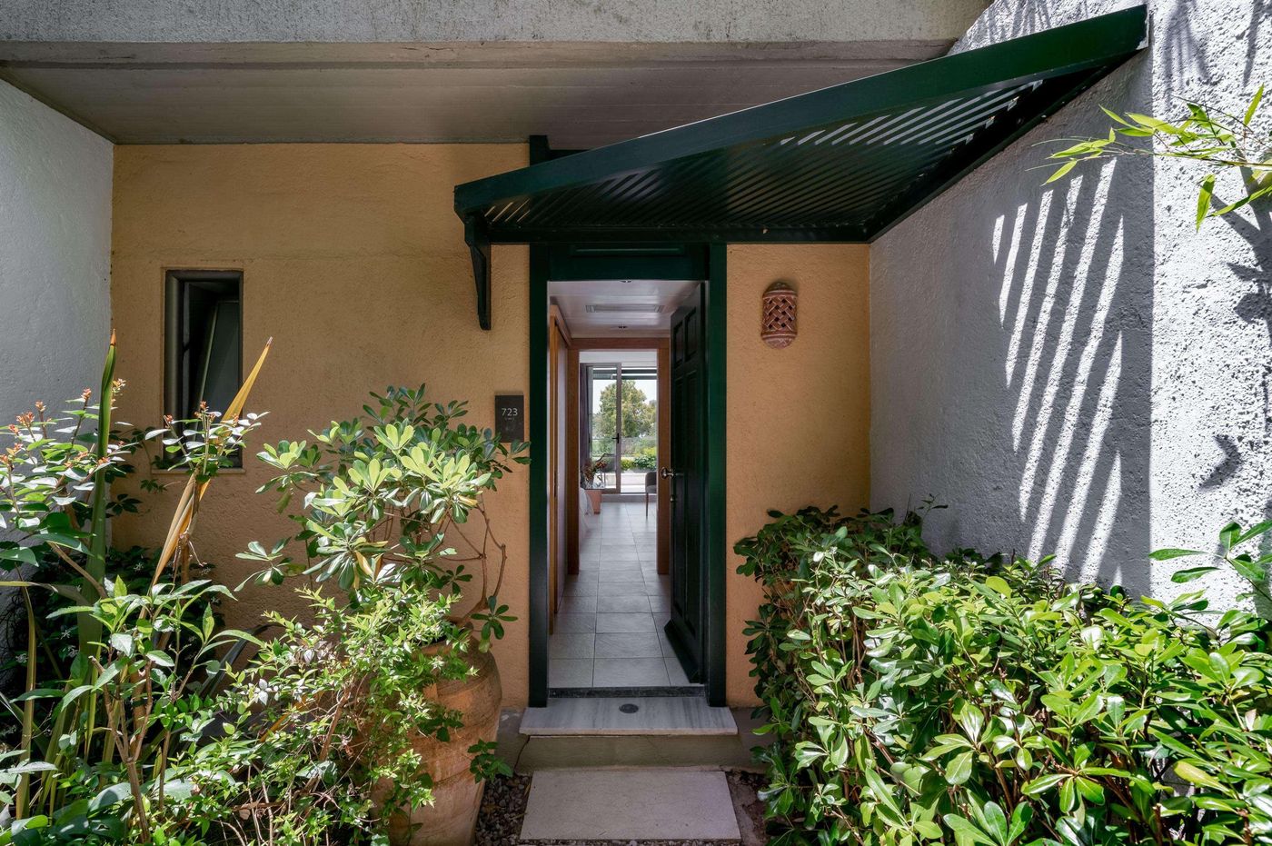 Kontokali-Bay-Terrace-15