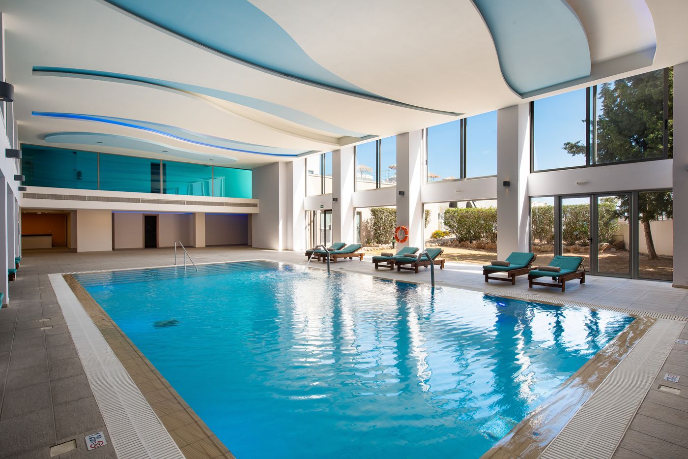 Kresten-Royal-Euphoria-Resort-Pool-67