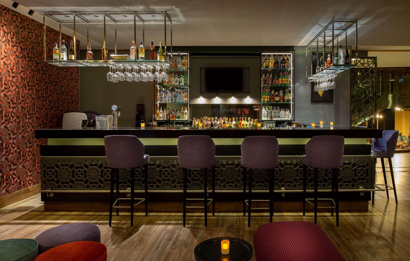 Dosso-Dossi-Hotels---SPA-Golden-Horn-Bar-7