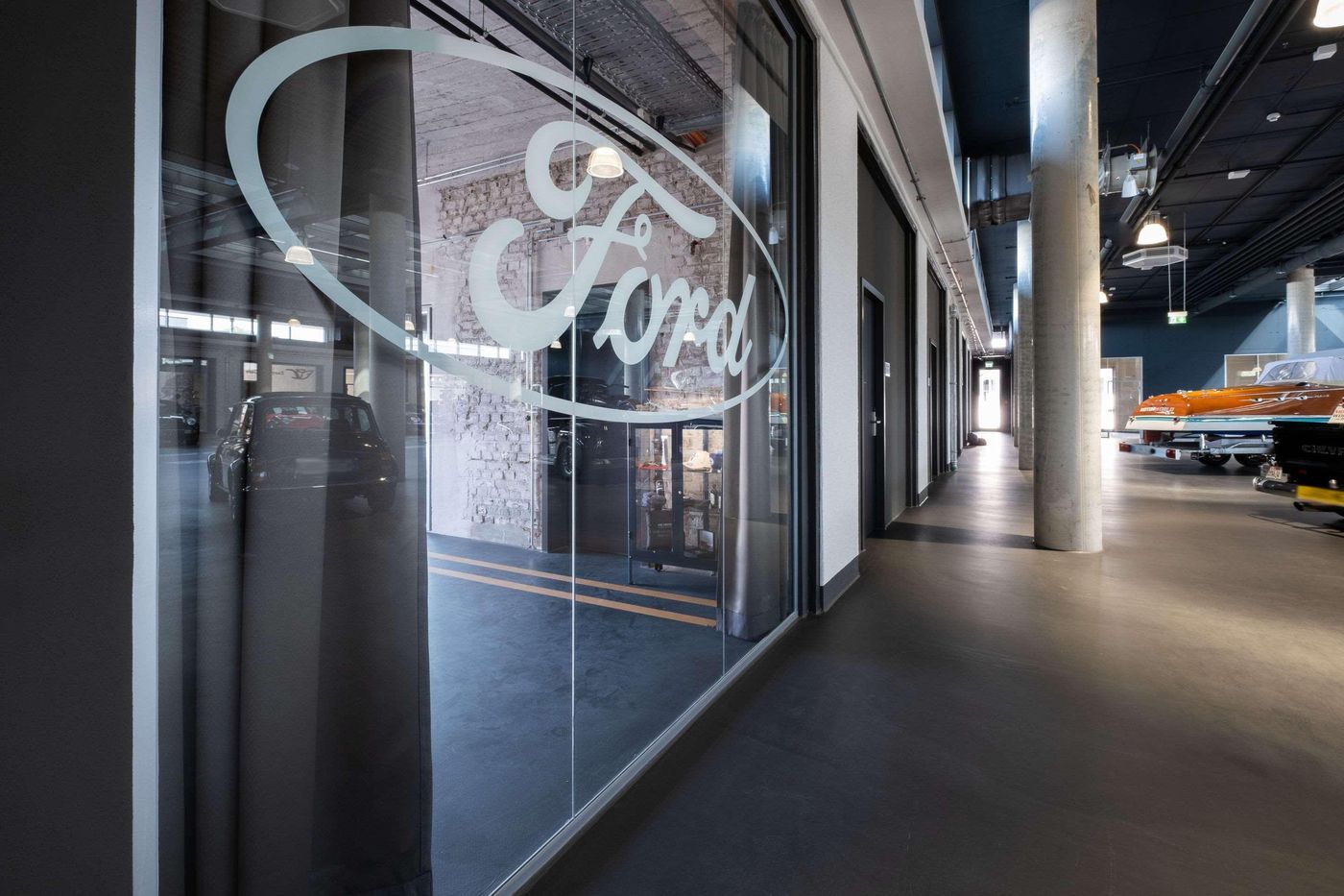 V8-Hotel-Koln-Lobby-9